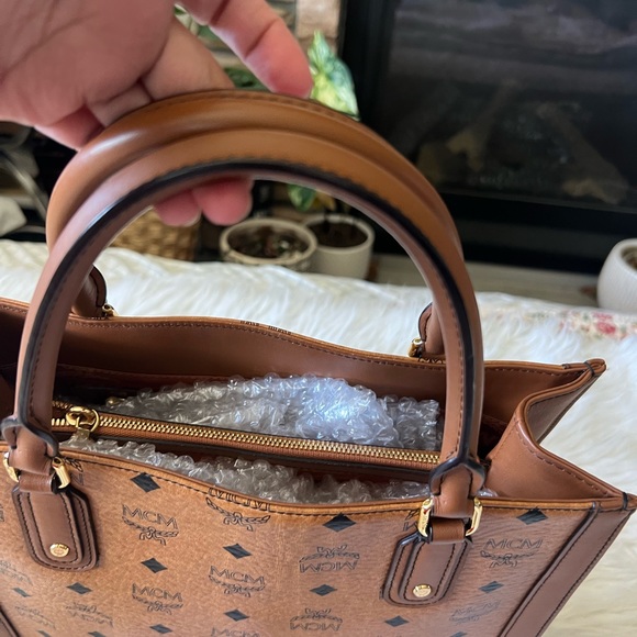 NWOT MCM AREN SAC BOOK TOTE - Picture 7 of 15